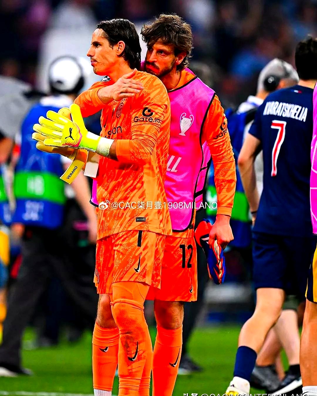 转折点!瓦伦西亚门线救险;欧冠今晚攻防权衡;气氛紧张;资深球员宣示担当(昨晚巴黎圣日耳曼vs曼联比赛结果) 转折点!瓦伦西亚门线救险;欧冠今晚攻防权衡;气氛紧张;资深球员宣示担当(昨晚巴黎圣日耳曼vs曼联比赛结果)