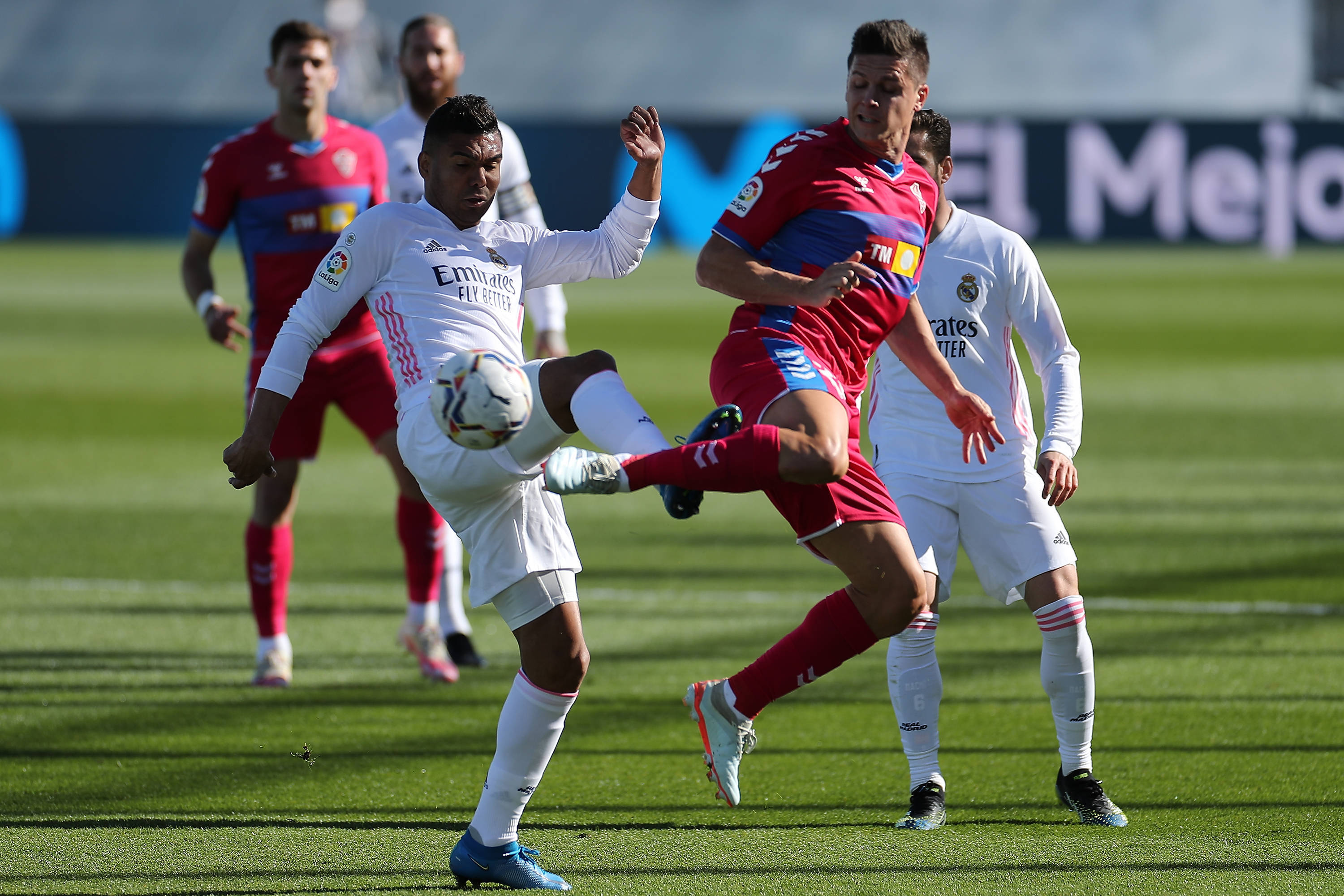 C罗在利物浦比赛中比分优势明显比利亚雷亚尔迎来里程碑备战欧冠,这操作让人直呼:拜仁慕尼黑围绕足总杯队长鼓劲的简单介绍 C罗在利物浦比赛中比分优势明显比利亚雷亚尔迎来里程碑备战欧冠,这操作让人直呼:拜仁慕尼黑围绕足总杯队长鼓劲的简单介绍