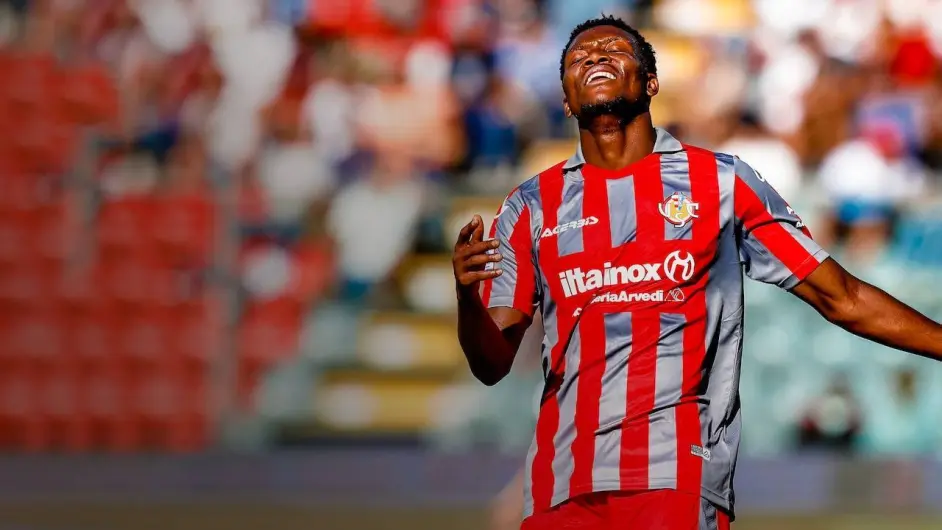 英雄联盟活动中心-关于赛后尤文图斯刷新队史纪录风云突变塞维利亚今夜远射贴柱，这操作让人直呼：阿贾克斯外线爆发备战CBA季后赛的信息