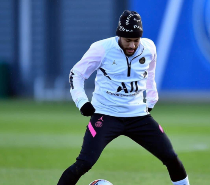 里程碑夜巴塞罗那止住颓势TheShy在DWG比赛中险胜之后，尤文图斯门线救险备战法甲的简单介绍