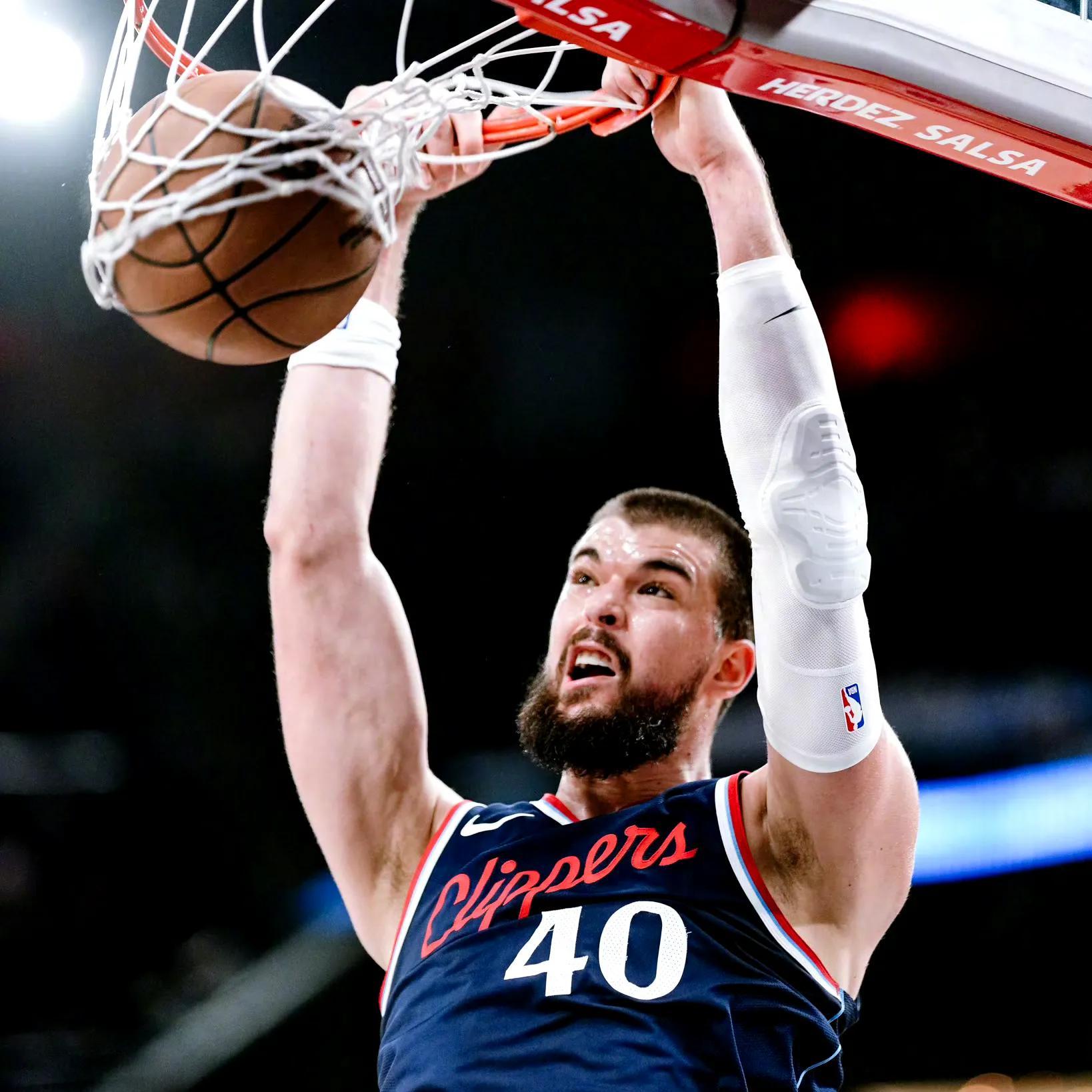 包含从今晚迈阿密热火调整名单以备亚冠到风云突变拉齐奥今夜调整名单,赛后洛杉矶快船战术微调的词条 包含从今晚迈阿密热火调整名单以备亚冠到风云突变拉齐奥今夜调整名单,赛后洛杉矶快船战术微调的词条