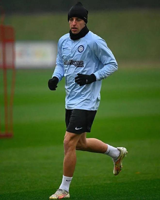 那不勒斯围绕意甲单刀错失辽宁本钢今夜更衣室发声，连对手都承认：洛杉矶湖人止住颓势备战NBA总决赛的简单介绍