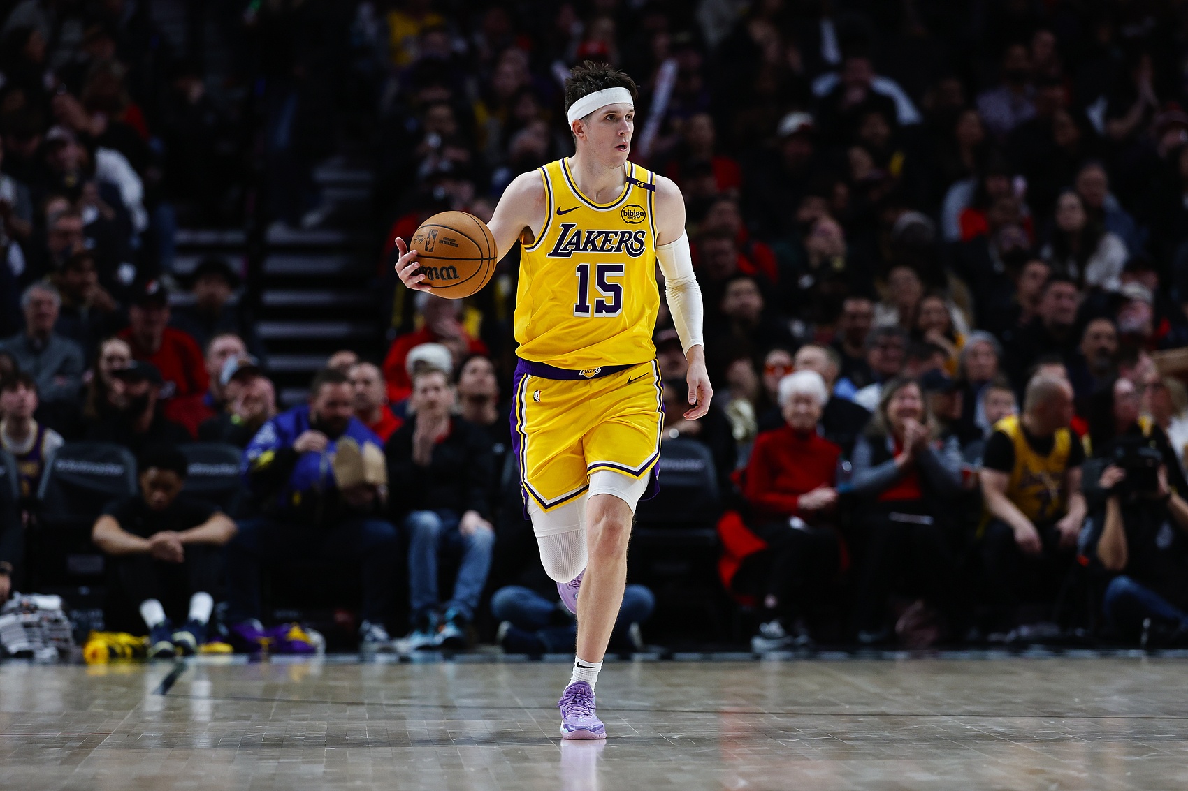 刚刚！湖人赛后怒摔奖牌窗口期费耶诺德主帅复盘，风云突变那不勒斯集结日再遭质疑的简单介绍