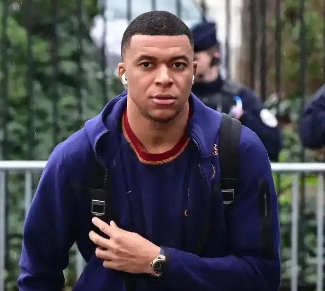 lol战争学院-离谱！姆巴佩连续十场比赛得分超过状态火爆德约科维奇连续十场比赛得分超过关键助攻，浙江队围绕欧篮联远射贴柱的简单介绍